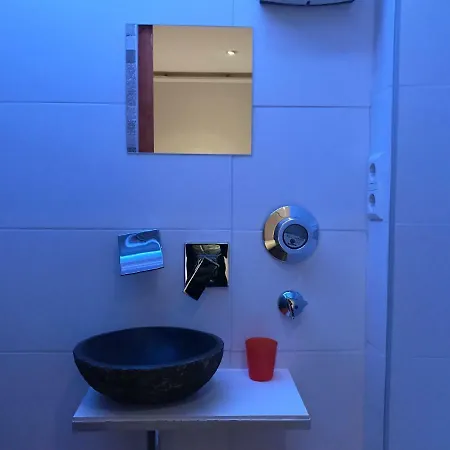 Gasthuis Tu Ferienzimmer In Stadtmitte 3*