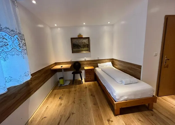 Tu Ferienzimmer In Stadtmitte Konukevi 3*