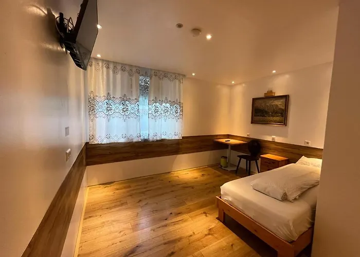 Tu Ferienzimmer In Stadtmitte 3*