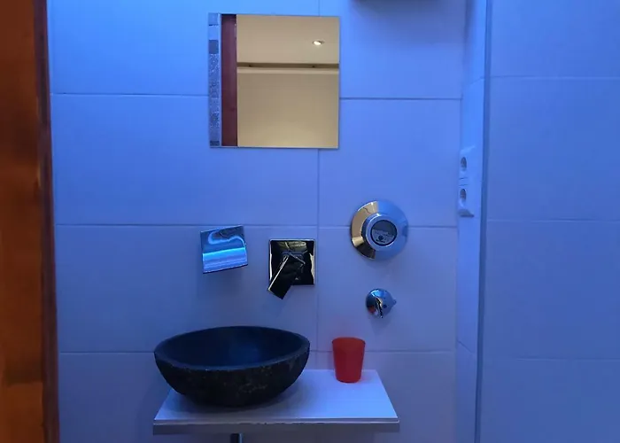 Konukevi Tu Ferienzimmer In Stadtmitte 3*