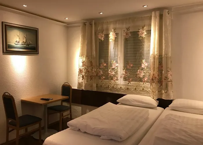 Tu Ferienzimmer In Stadtmitte Konukevi Ulm