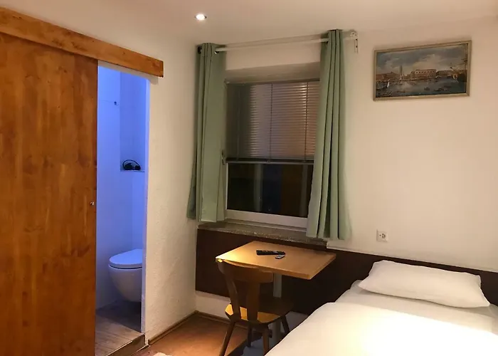 Konukevi Tu Ferienzimmer In Stadtmitte Ulm